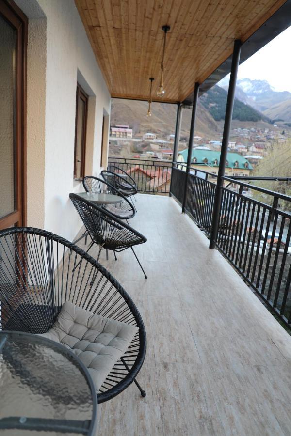 Paradise Inn Kazbegi Eksteriør billede